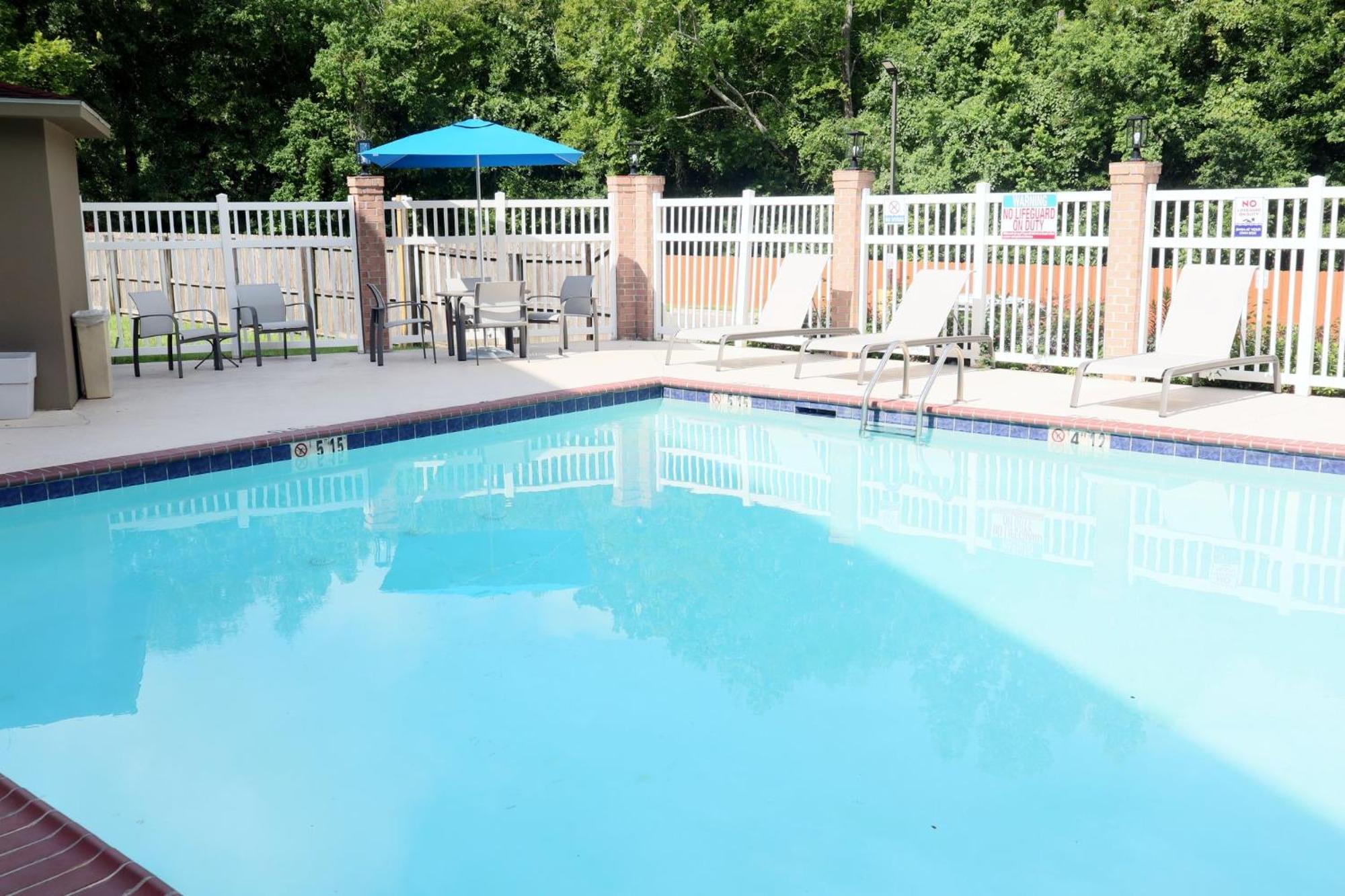 Holiday Inn Express Baton Rouge North By Ihg Zachary Bagian luar foto