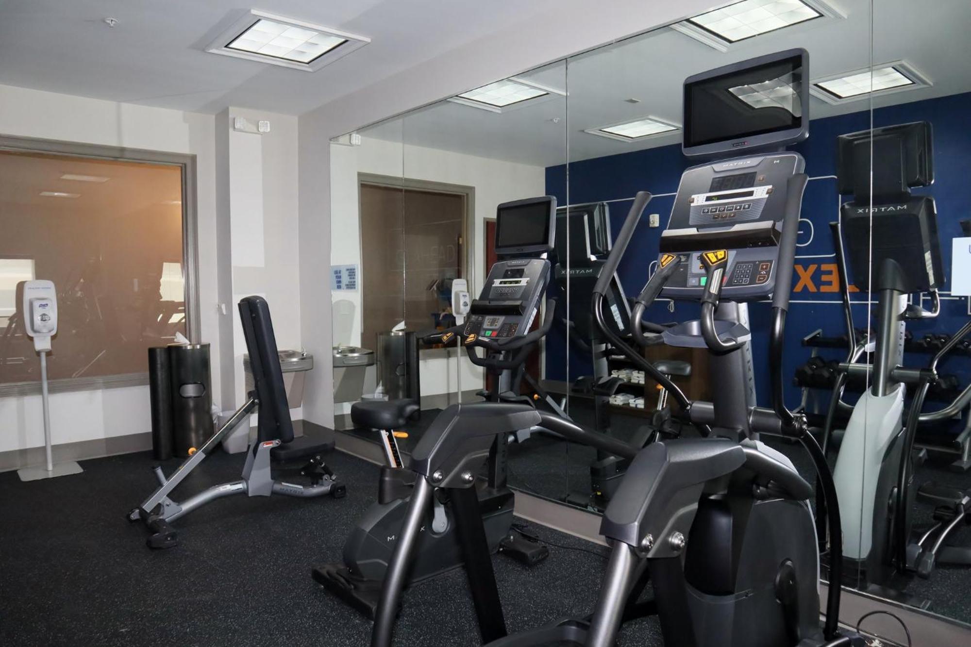 Holiday Inn Express Baton Rouge North By Ihg Zachary Bagian luar foto